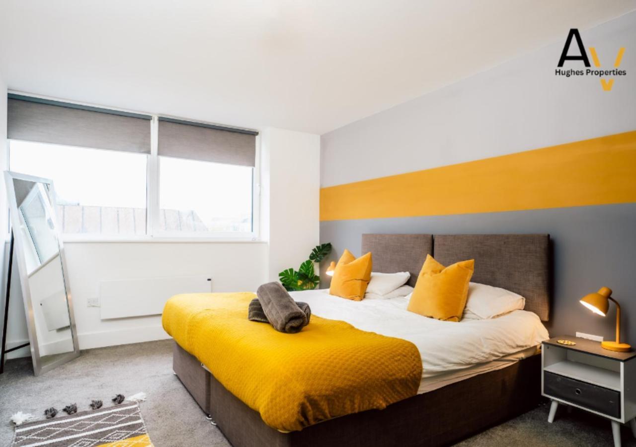Stylish One-Bedroom Apartment - Free Wi-Fi, 4 Mins From Station, Perfect For Business Stays By Av Hughes Properties Milton Keynes Exterior foto
